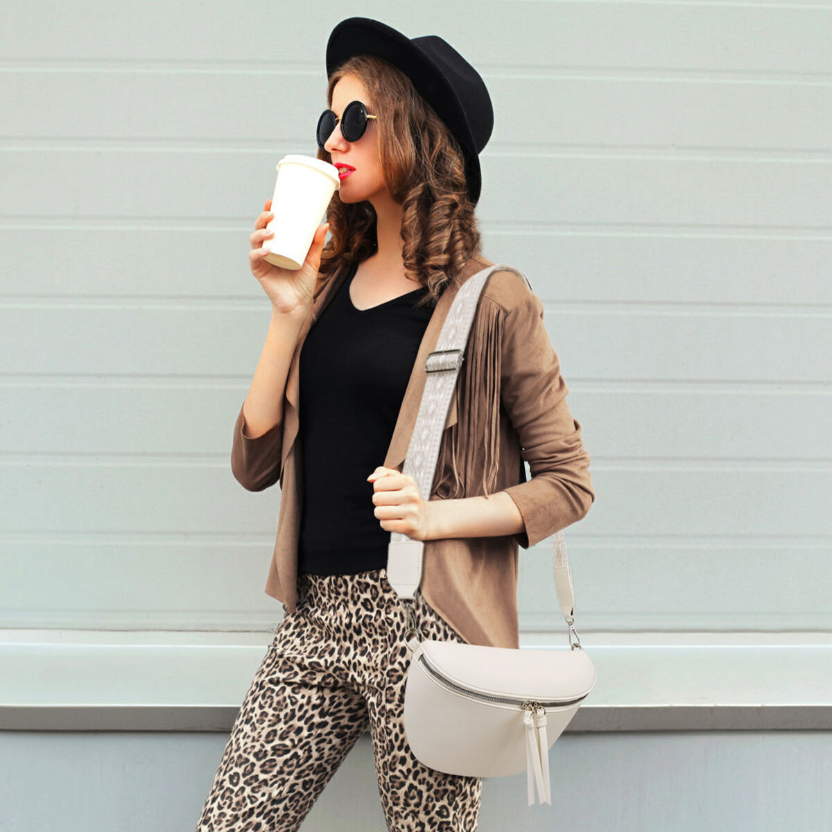 Damen Crossbody Bag mit breitem Schultergurt, 3 Fächern & Doppelreißverschluss – Bild 3